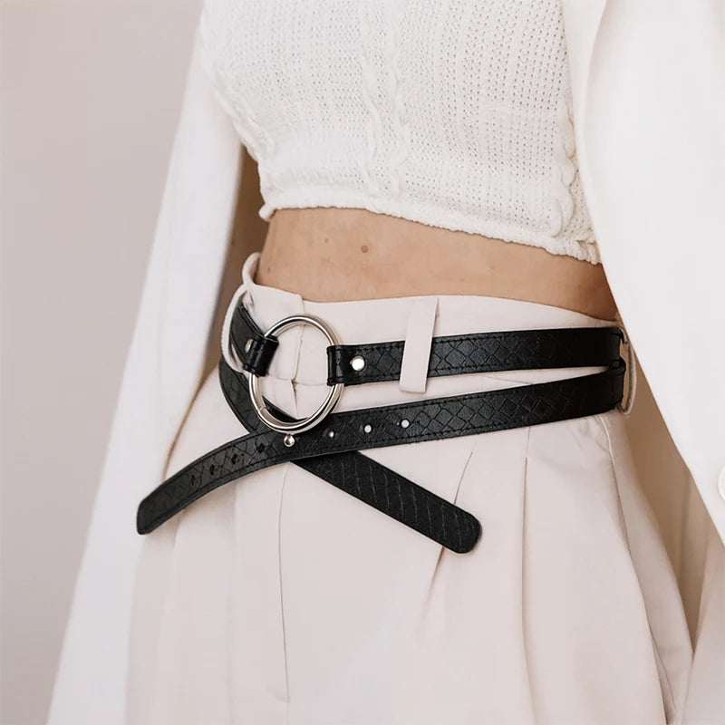 Leather Belt With Rings ELYSSARA — Handmade Leather Belt for Women | Brunetka Harness
