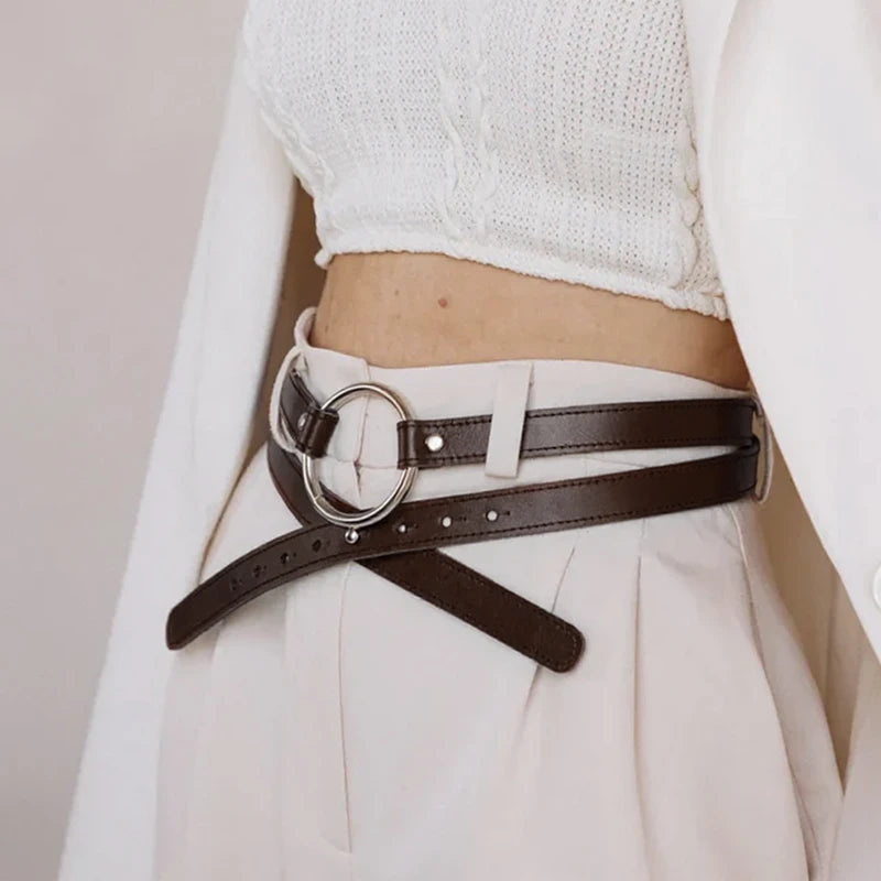 Leather Belt With Rings ELYSSARA — Handmade Leather Belt for Women | Brunetka Harness