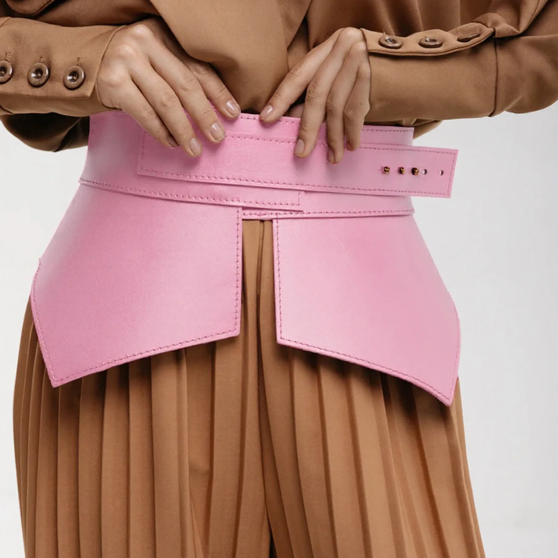 Leather Basque Belt Wing ELLE — Handmade Leather Basque for Women | Brunetka Harness